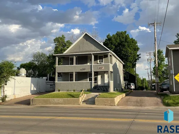 207 W 14th St, Sioux Falls, SD 57104