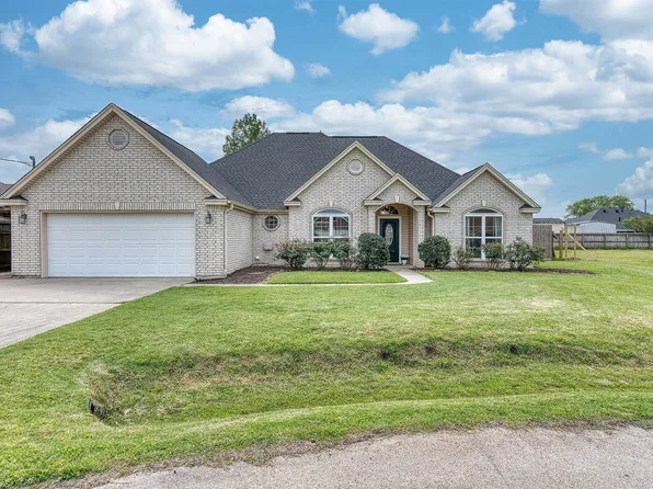 5355 Wellington Ln, Lumberton, TX 77657