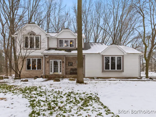 9601 Missaukee Ln, Haslett, MI 48840