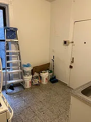 Rented by K & O Realty Associates Inc.