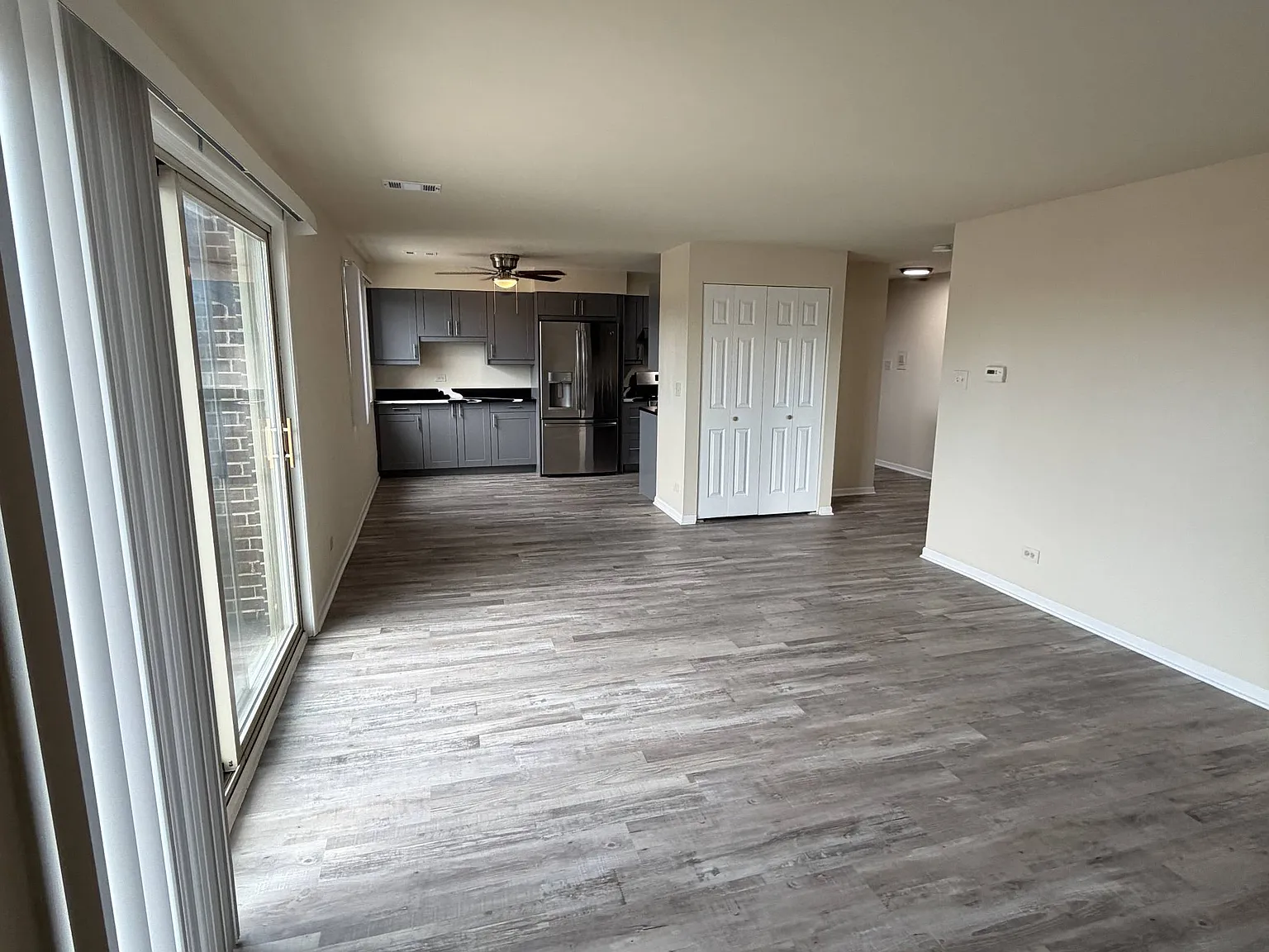 9937 South Cicero Avenue - 301 — Photo 4