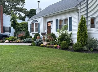 115 Academy Street, Bayport, NY 11705