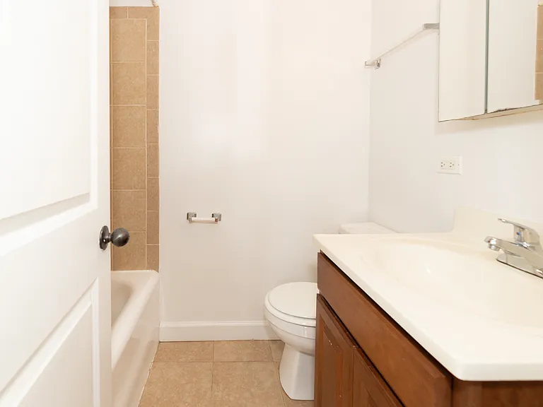 2046 N. Orleans — Photo 11