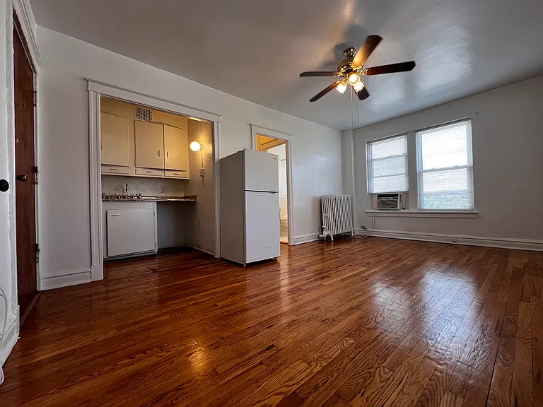 Looking toward kitchen and dressing room.