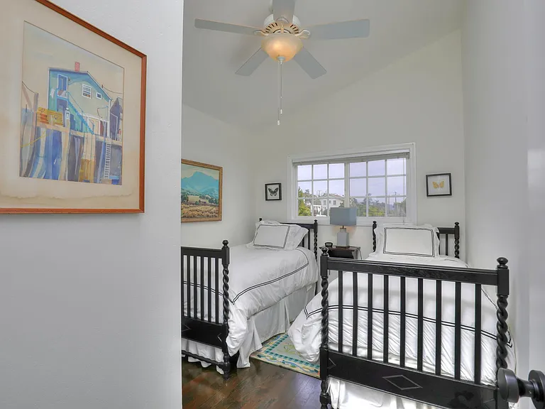2311 Shelby St — Photo 11
