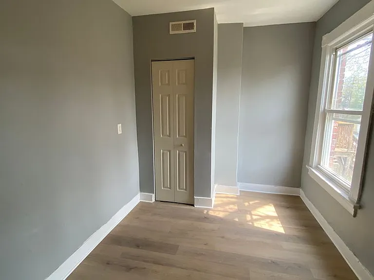 619 N 32nd St — Photo 14