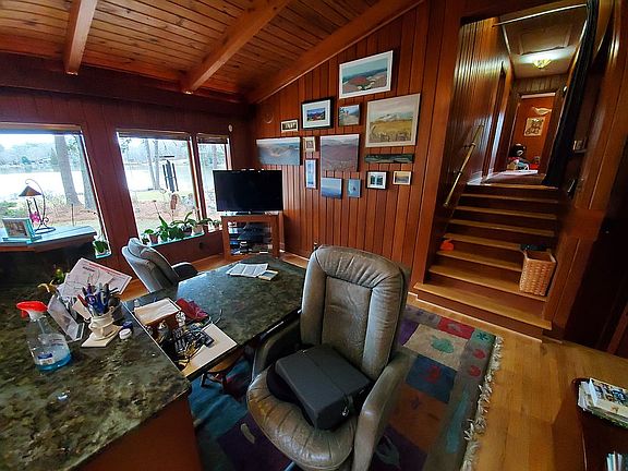 5th image of 2104 N Lakeshore Dr