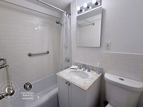 5th image of 305 E 72nd St #10A