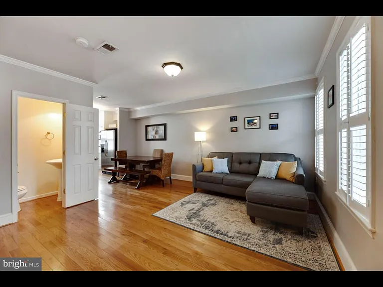 1637 Kramer St NE — Photo 3