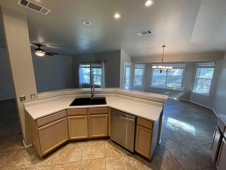16901 Abyssinian Ln — Photo 27