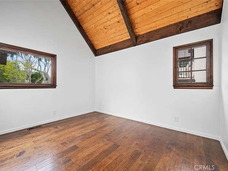 329 Aster St — Photo 16