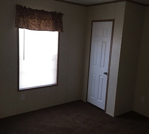 4th image of 291 Greenbriar Dr S
