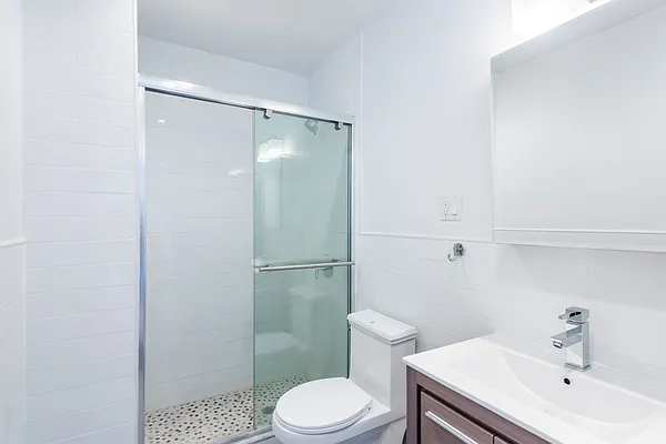 Rented by Nooklyn NYC LLC | media 17