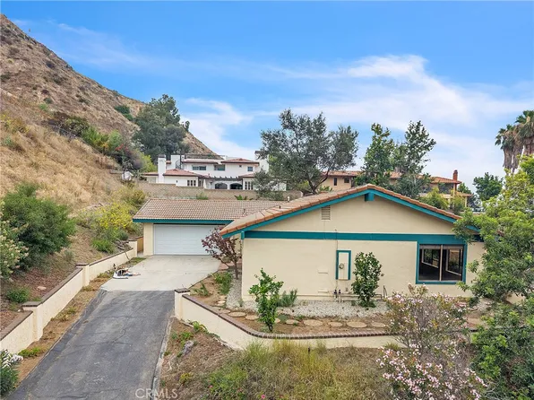 3825 Skycrest Dr, Pasadena, CA 91107