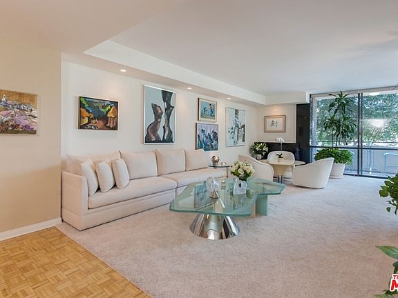 4th image of 211 S Spalding Dr #106