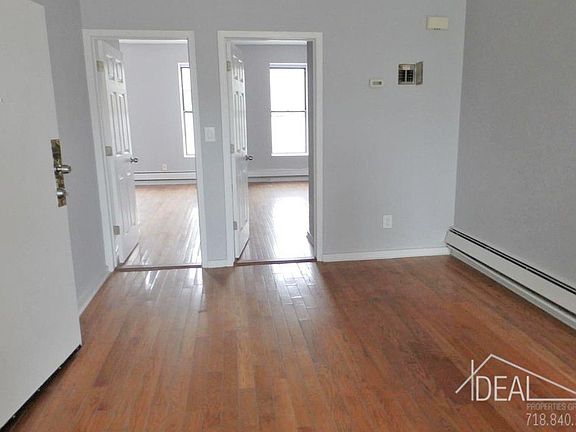 4th image of 408A Jefferson Ave #2