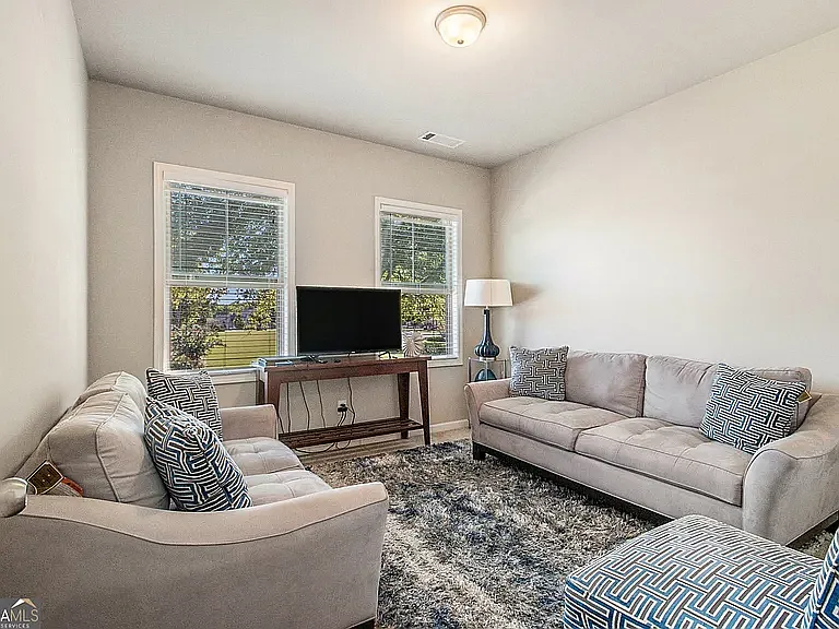 5964 Park Bend Ave — Photo 12