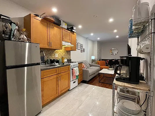 Rented by Compass | media 18