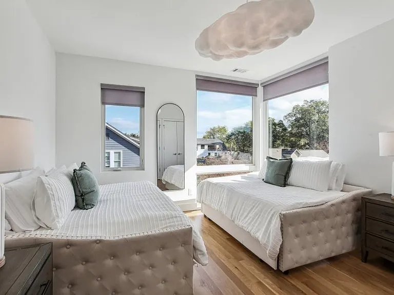 608 McGruder St NE — Photo 30