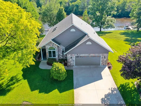 74 Shore Dr, Clintonville, WI 54929