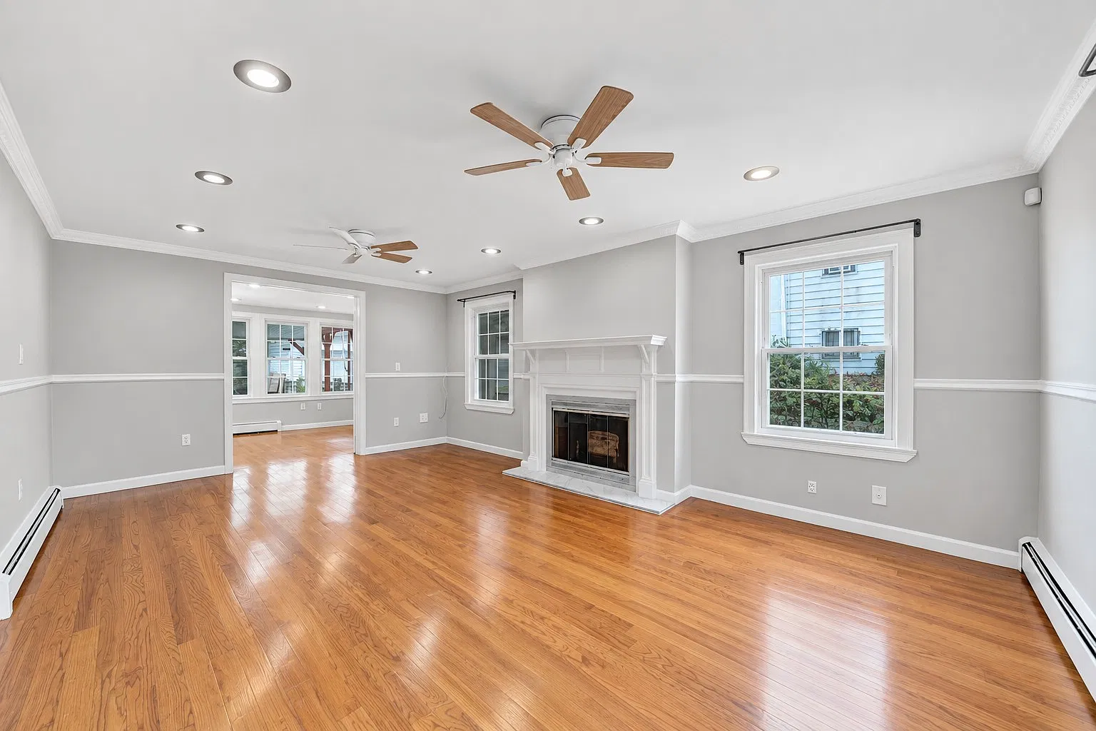 7 bed, 2713 sqft, $6,999 — Photo 3