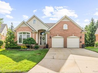 13333 Cambridge Ct, Plymouth, MI 48170