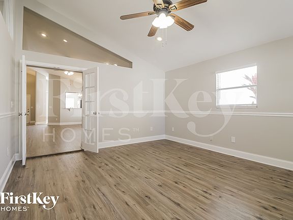 5th image of 522 Whittingham Pl