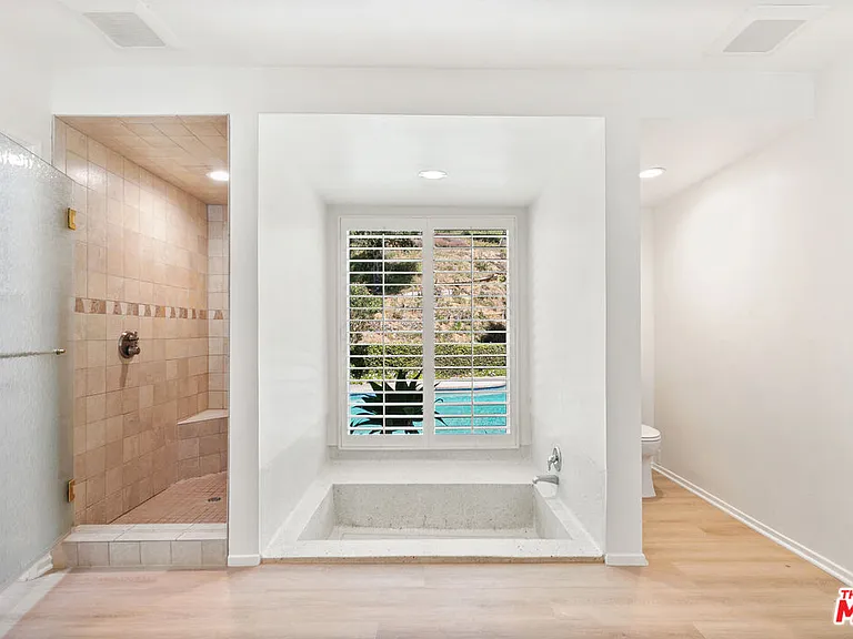 8900 Alto Cedro Dr — Photo 37