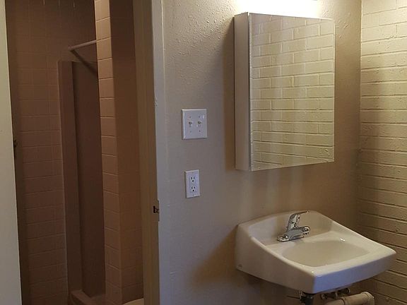5th image of 400 Prather St APT 105