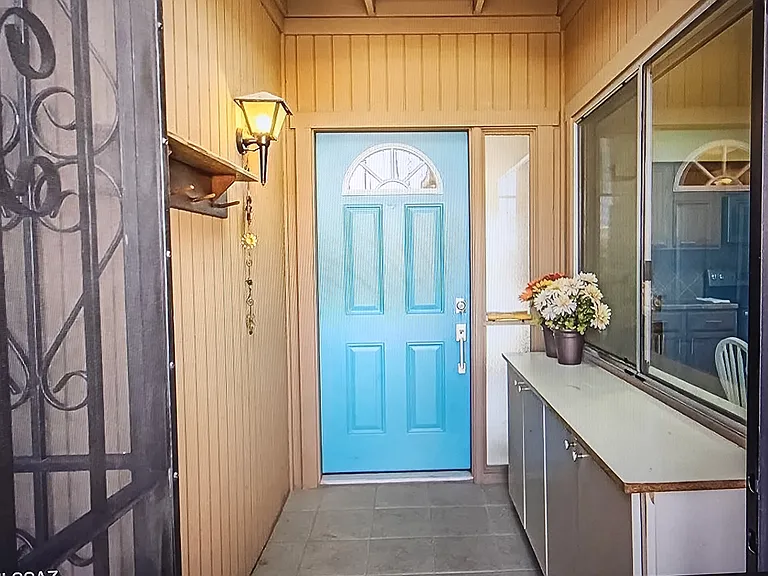 1525 W Via Del Jarrito — Photo 2