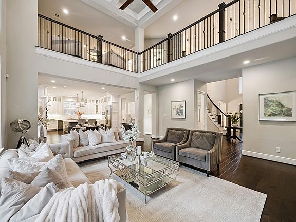 5th image of 4011 Pleasant Ridge Dr