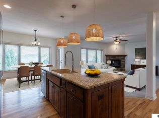 12725 S 83rd St, Papillion, NE 68046