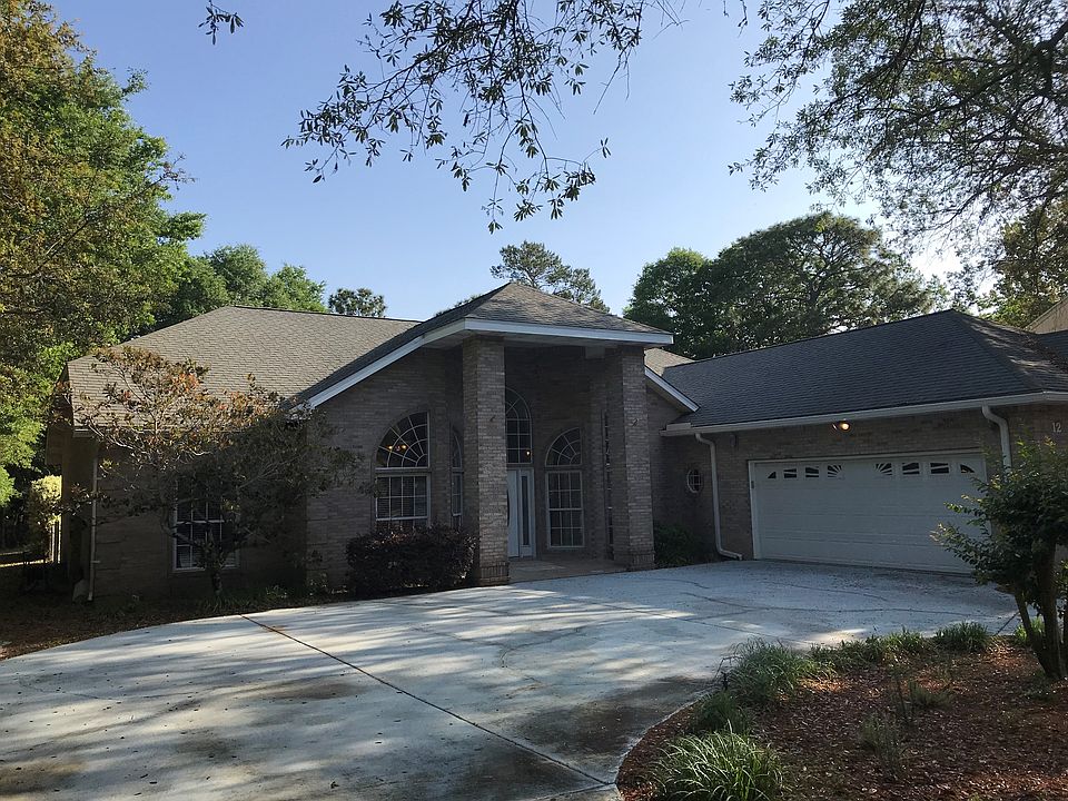 1st image of 12 Sherwood Dr