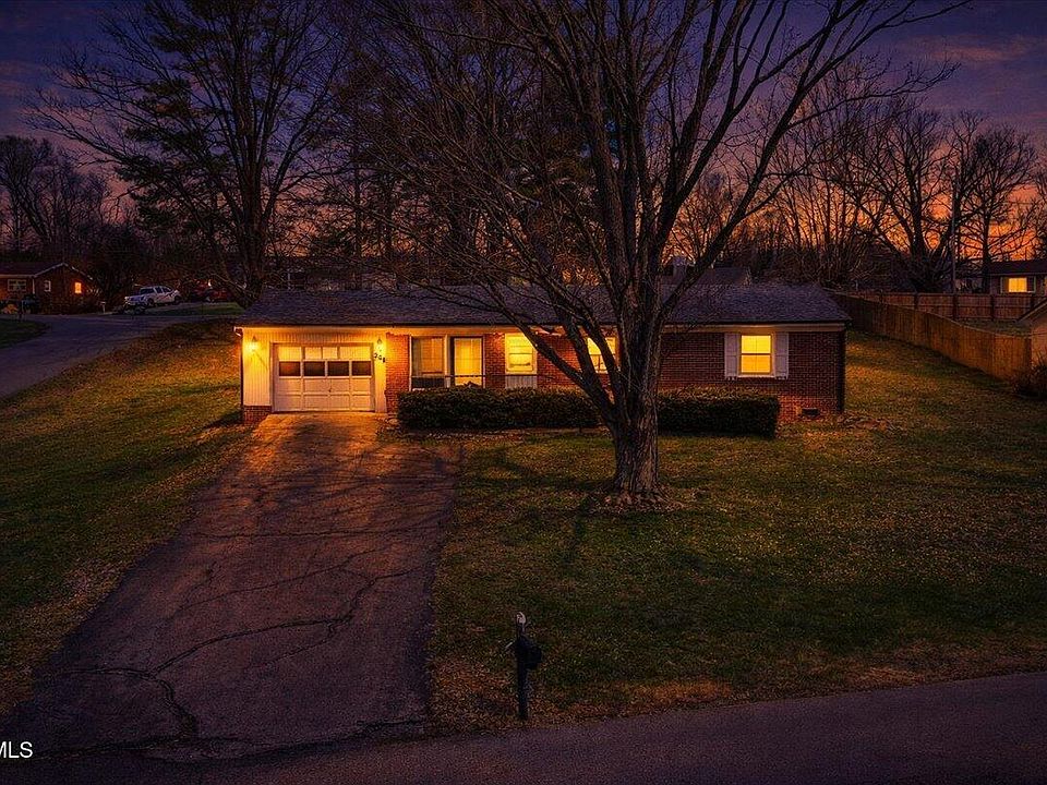 1st image of 208 Lynfield Rd