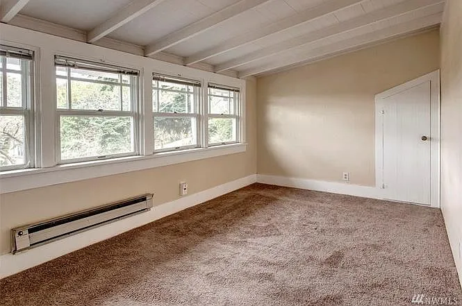 Bedroom (unfurnished)