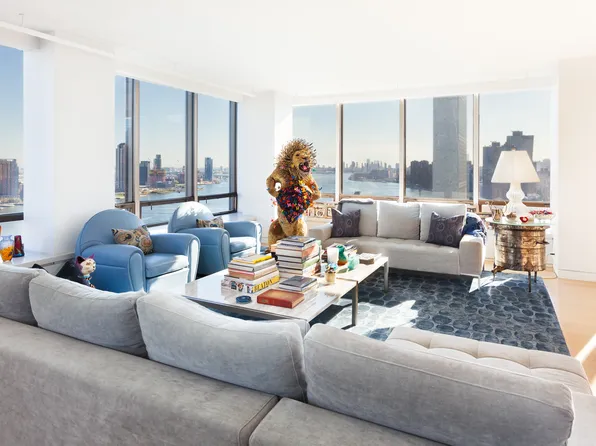 860 United Nations Plaza image 1 of 17