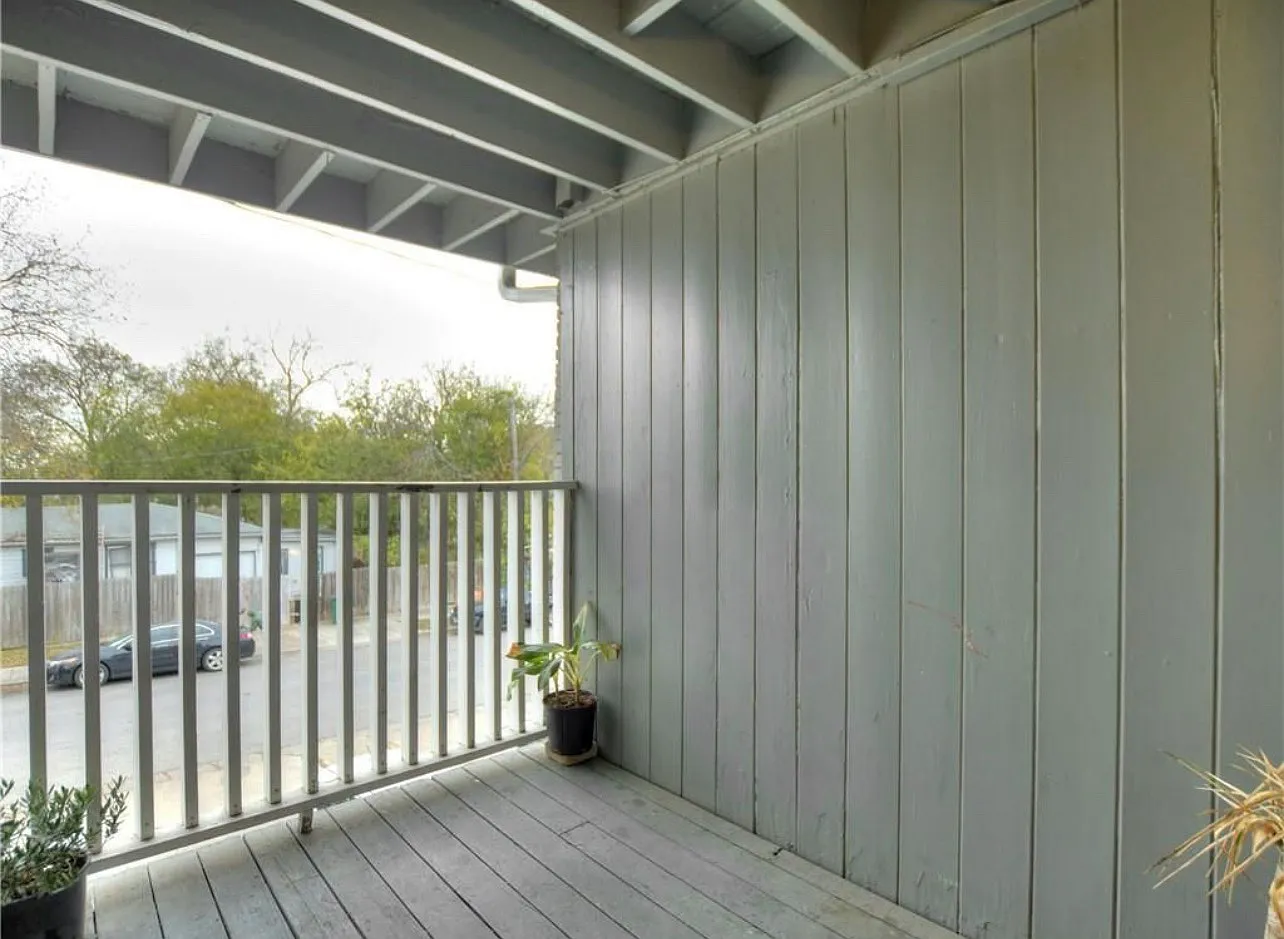 2 bed, 820 sqft, $1,500 — Photo 3