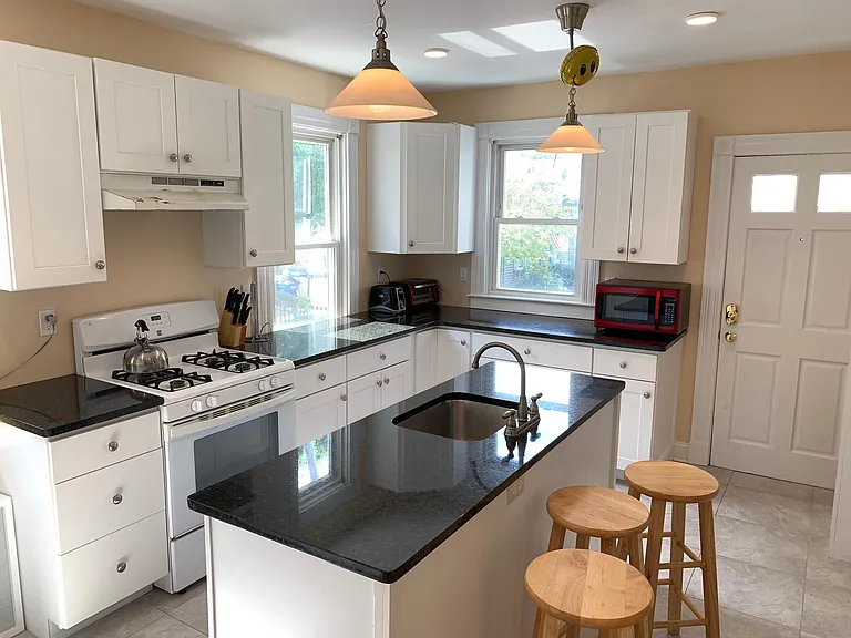 501 Spring St #1 — Photo 3