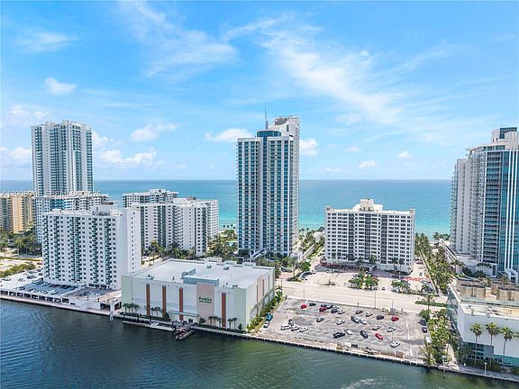 3rd image of 3101 S Ocean Dr APT 2705