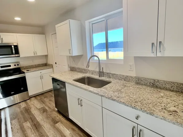 681 Laporte Dr #681, Pueblo, CO 81007