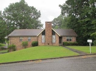 1621 63rd St, Meridian, MS 39305