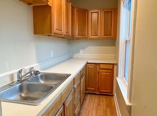 2 W Green Hill Pkwy #2, Worcester, MA 01605