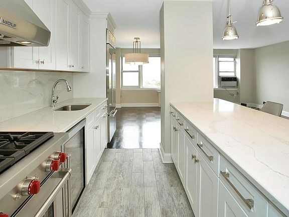 3rd image of 4525 Henry Hudson Pkwy W #1002