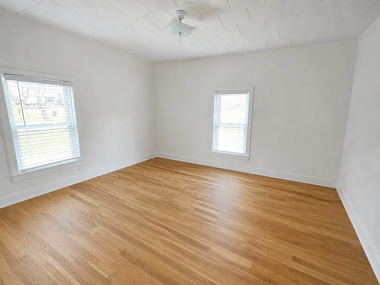 528 Cook St — Photo 9