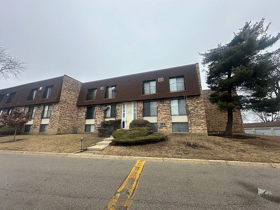1st image of 202 S Waters Edge Dr APT 102