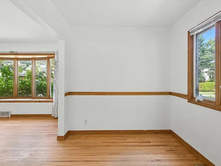 18 Maplewood Dr — Photo 14