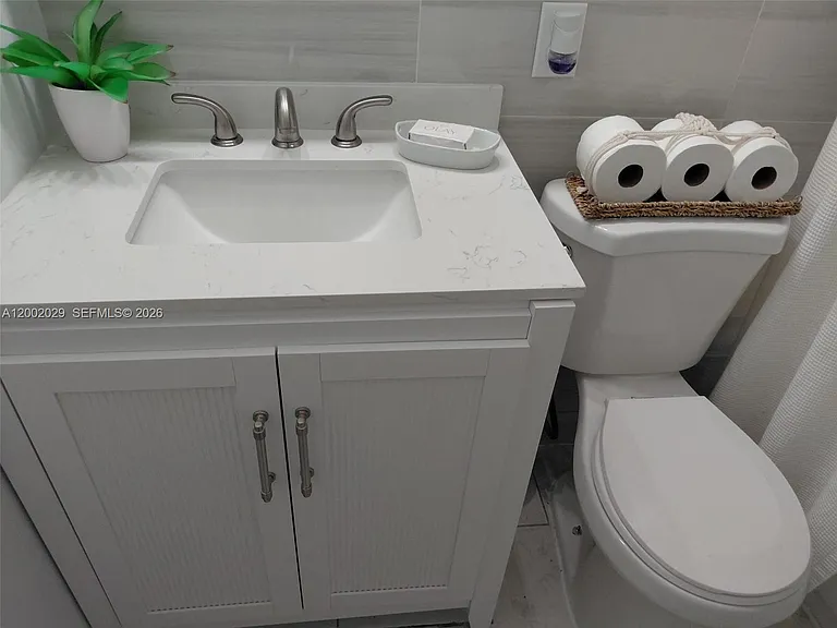 1433 SW 24th Ct #1 — Photo 14