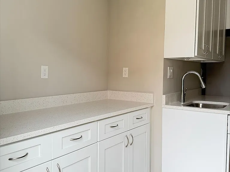 5931 Quantrell Ave #101 — Photo 9