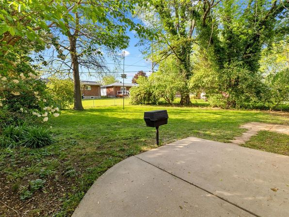 315 Paul Ave, Florissant, MO 63031