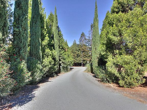 3rd image of 16241 Paradise Valley Ln